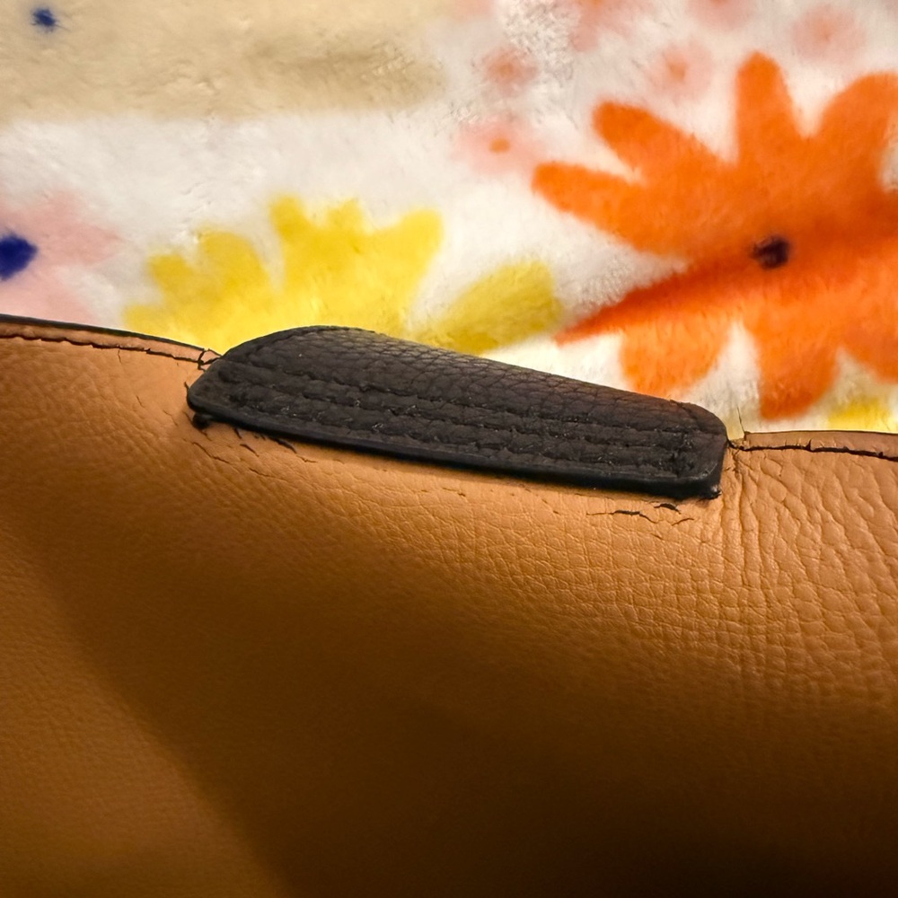 HOBO Vida Black Leather Tote Bag - Picture 14 of 15